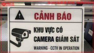 lap-camera-vao-bien-hieu-nha-hang-vua-quang-ba-vua-an-ninh-0