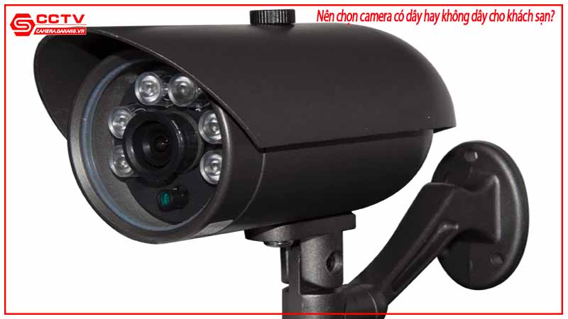 nen-chon-camera-co-day-hay-khong-day-cho-khach-san-2