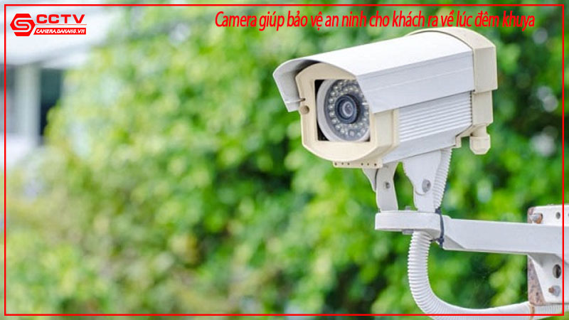 camera-giup-bao-ve-an-ninh-cho-khach-ra-ve-luc-dem-khuya-1